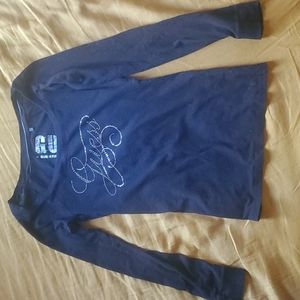 Vintage Guess 2000's Top!